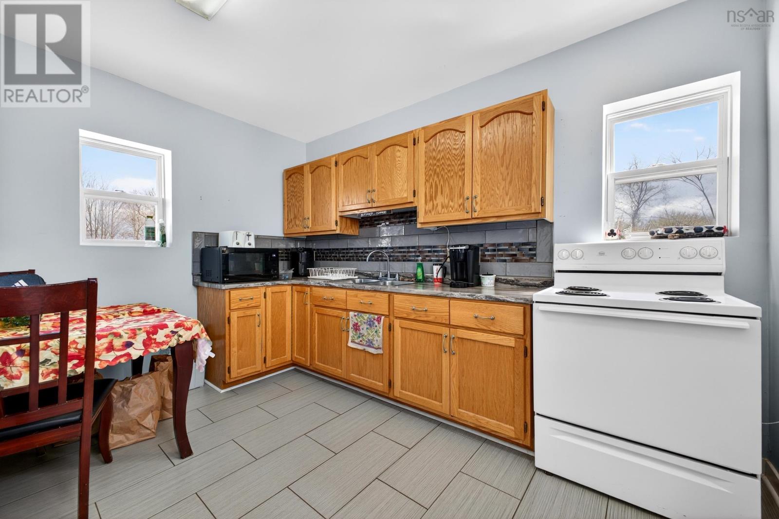 294 Queen Street Property Photo 24