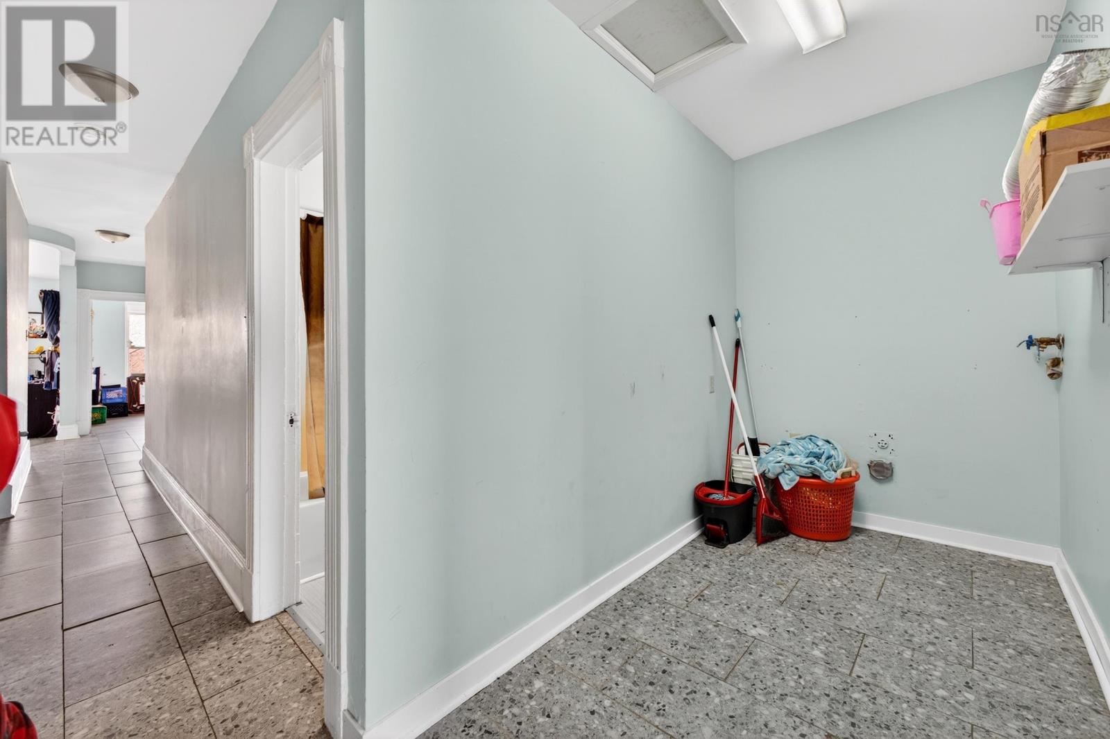 294 Queen Street Property Photo 25