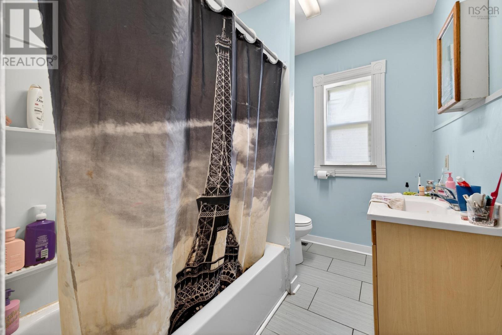 294 Queen Street Property Photo 26