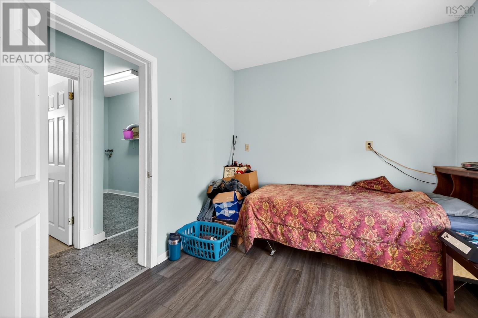 294 Queen Street Property Photo 27