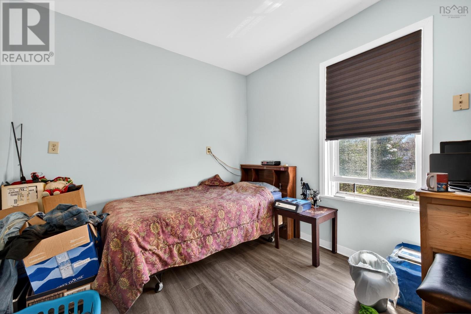 294 Queen Street Property Photo 28
