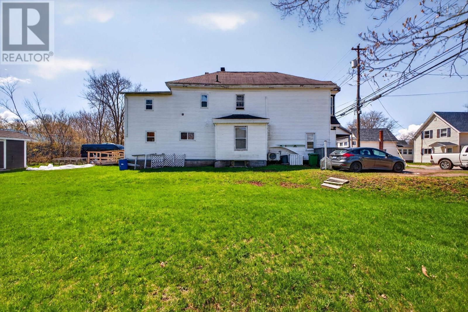 294 Queen Street Property Photo 32