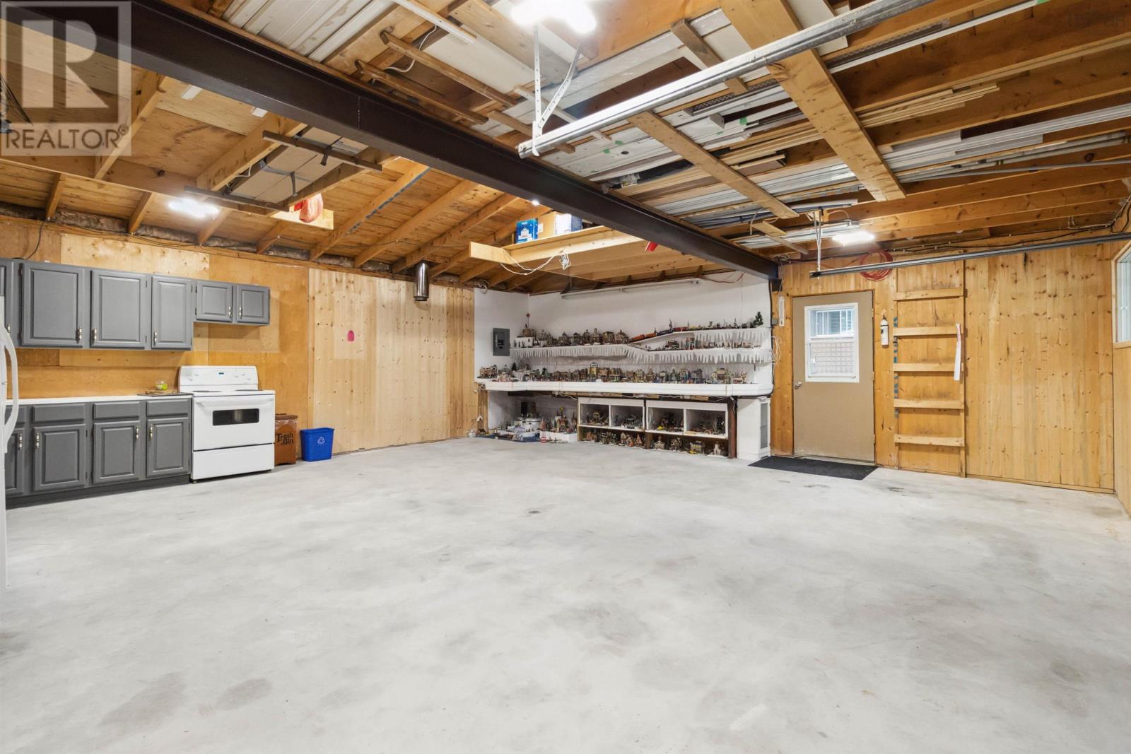 38 School Street Property Photo 39