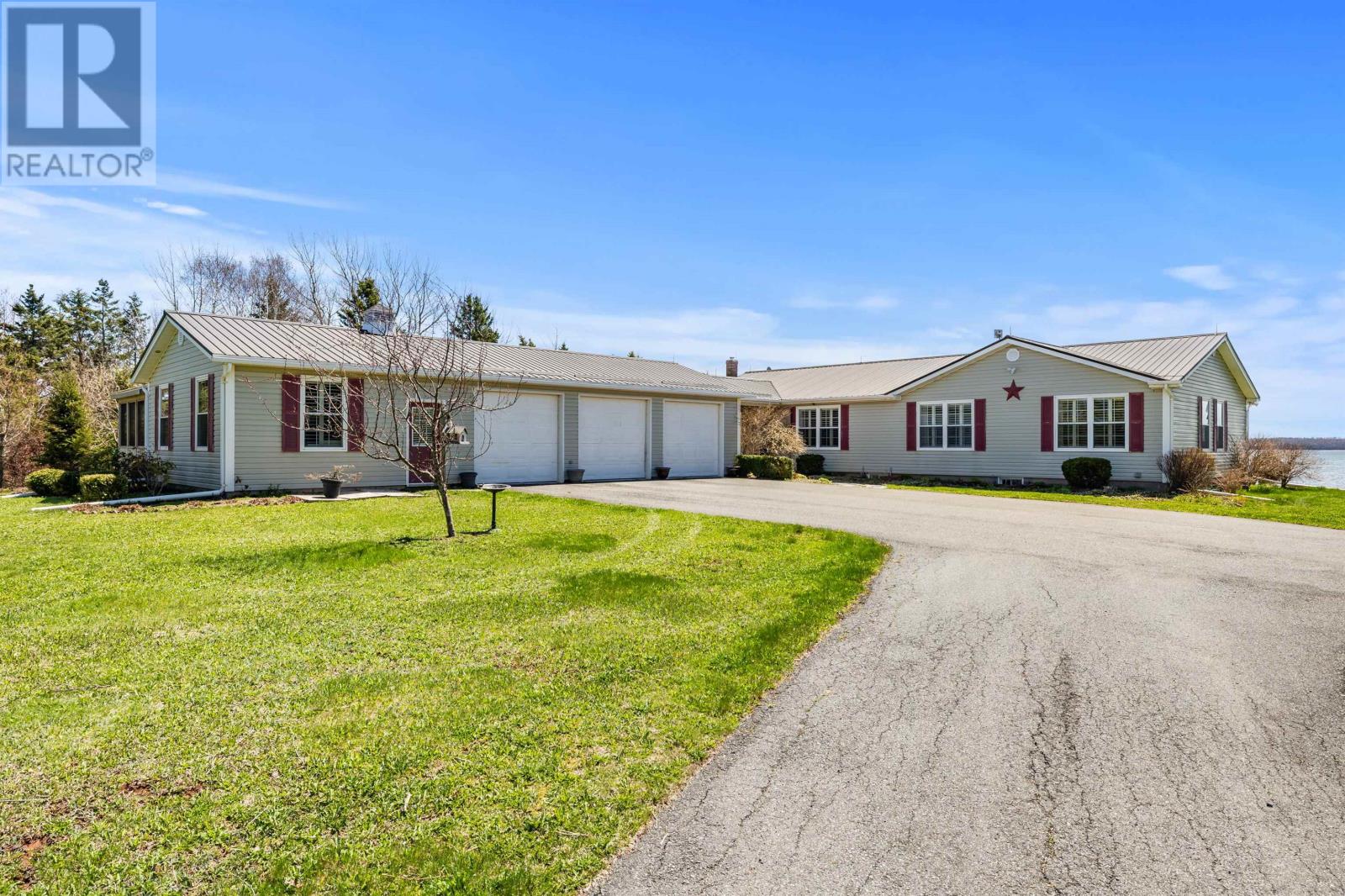 1111 Mcinnis Point Road Property Photo 2