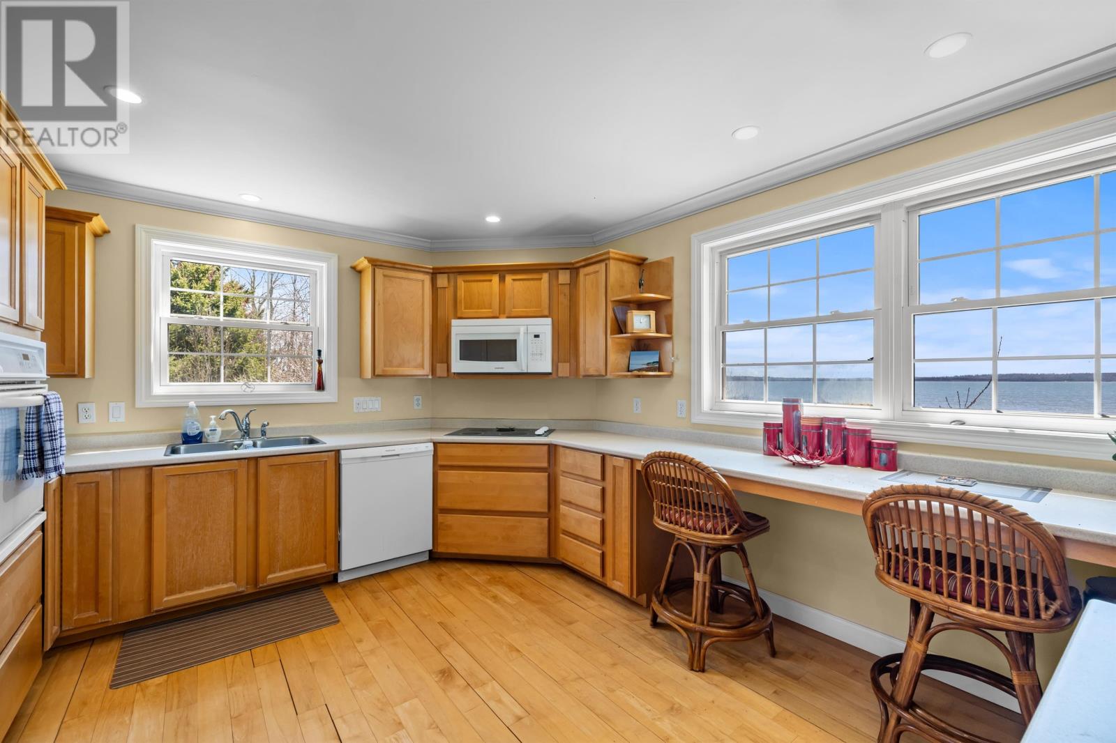 1111 Mcinnis Point Road Property Photo 6