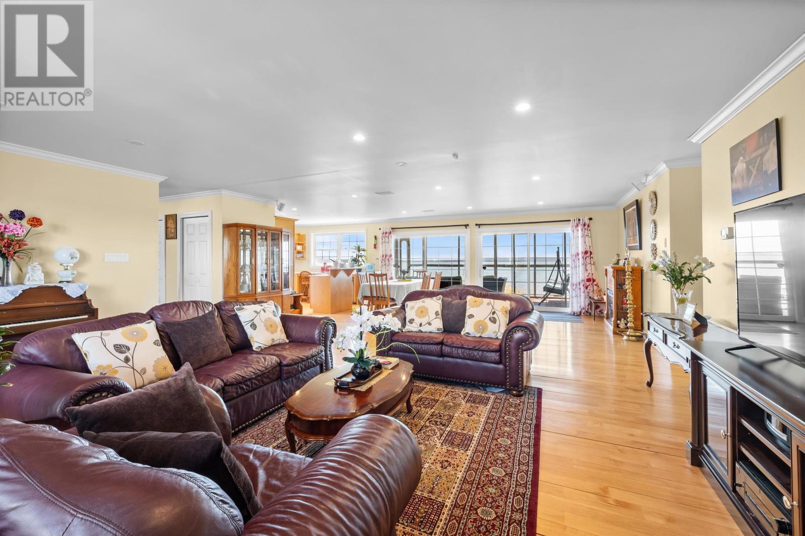 1111 Mcinnis Point Road Property Photo 13