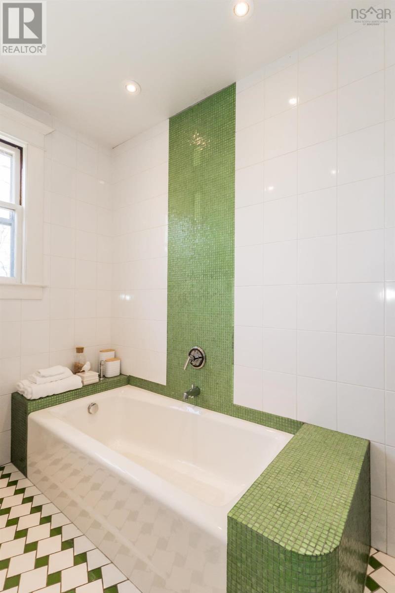 12 Linden Avenue Property Photo 30