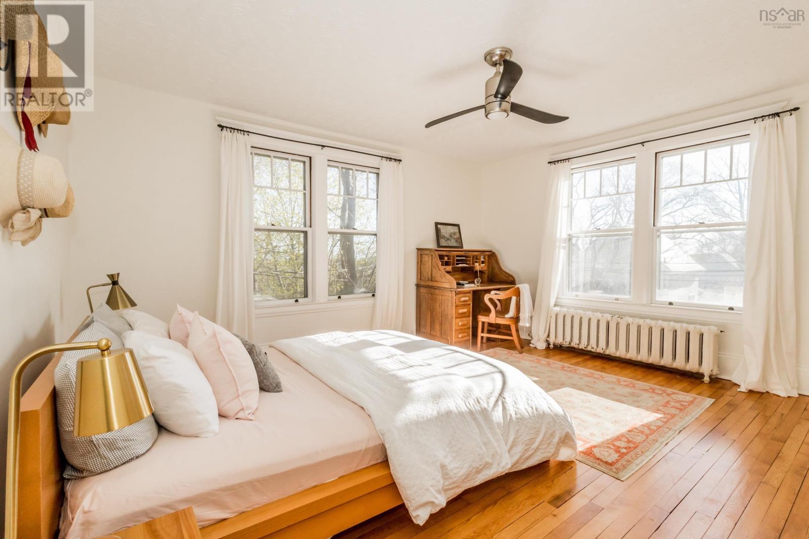 12 Linden Avenue Property Photo 36