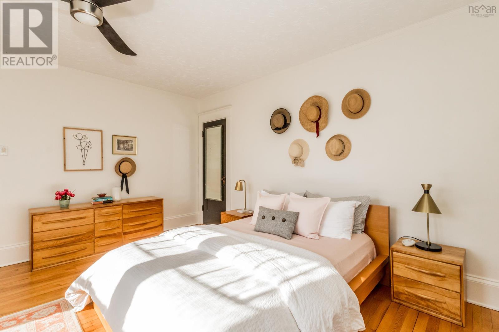 12 Linden Avenue Property Photo 37