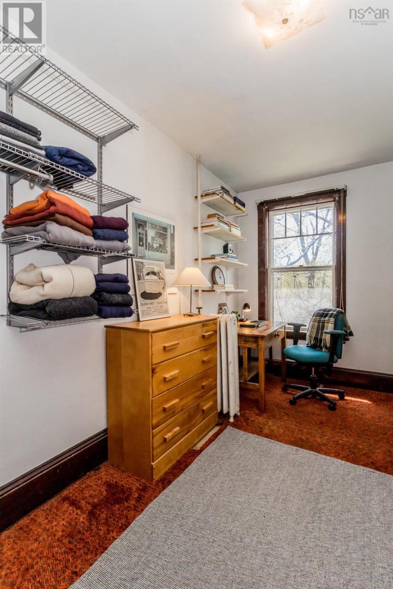 12 Linden Avenue Property Photo 41