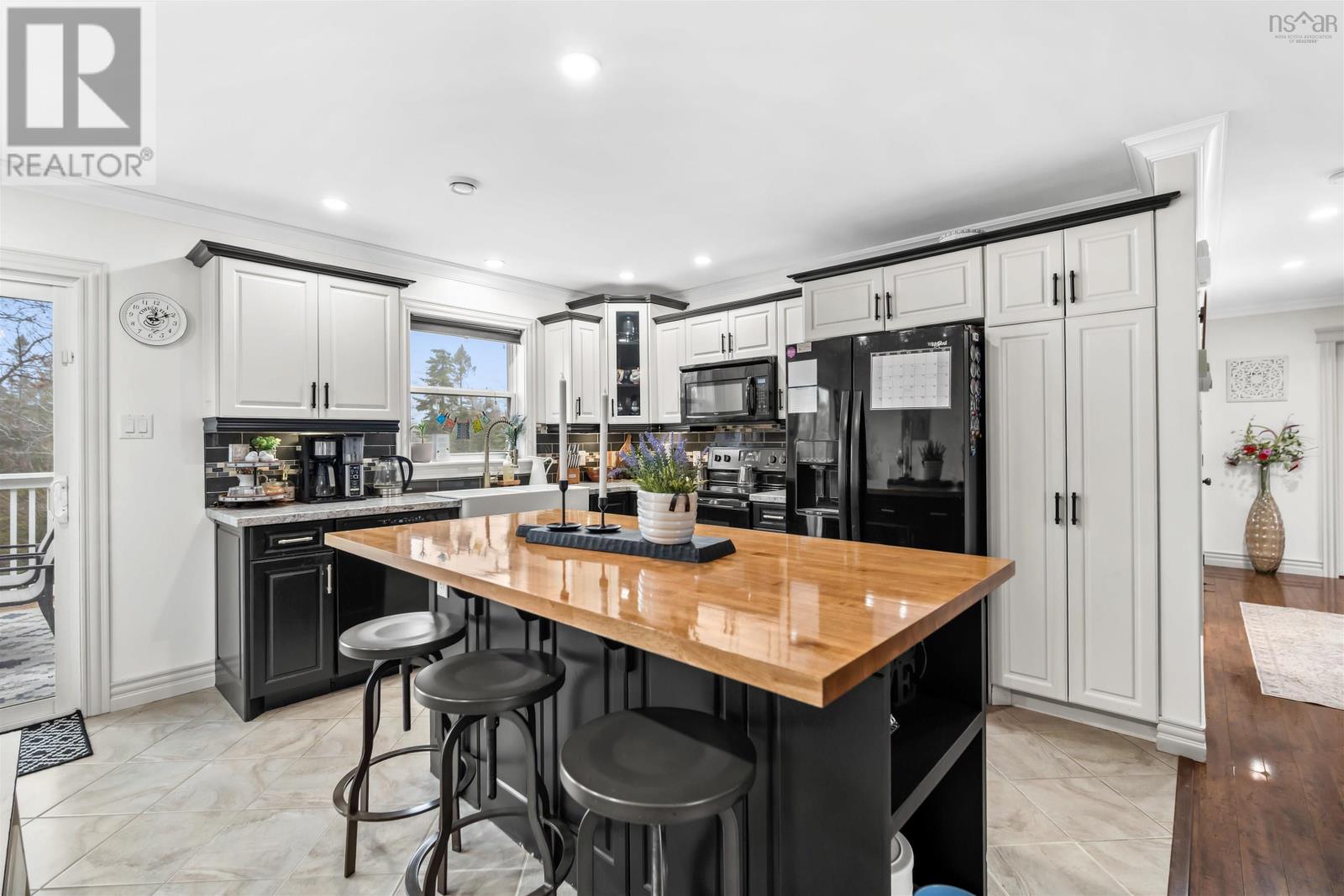 40 Pivot Lane Property Photo 10