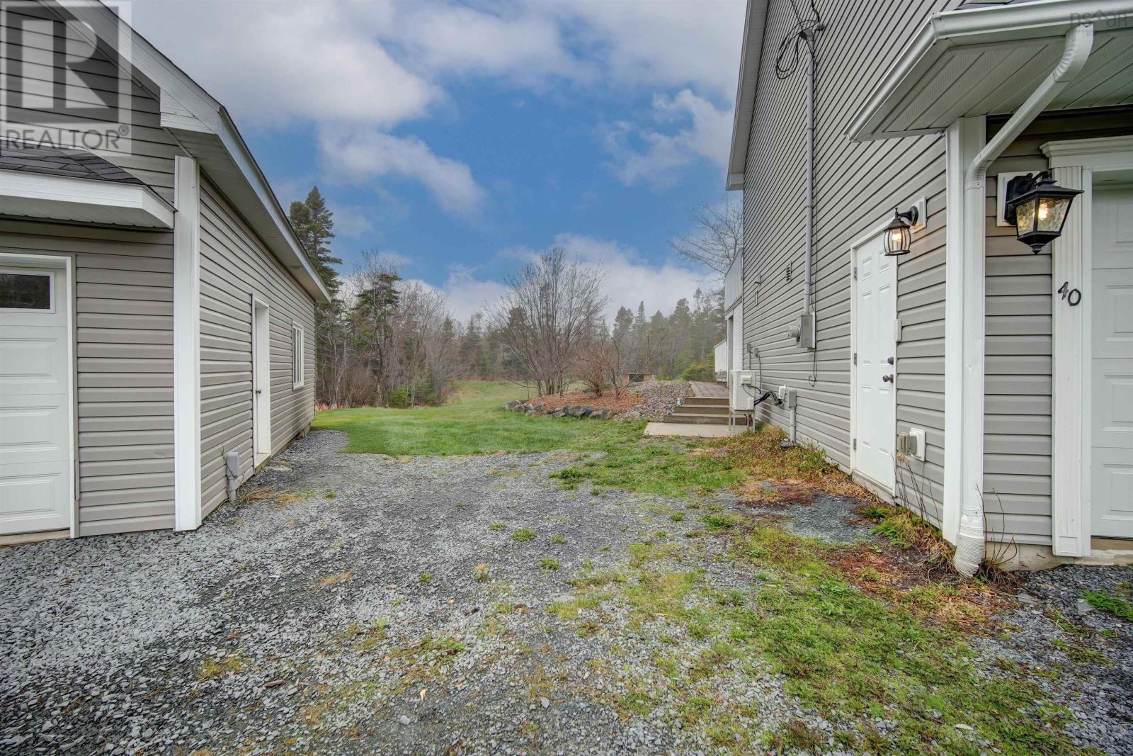 40 Pivot Lane Property Photo 34