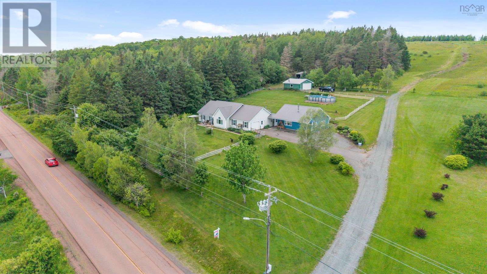 935 Brookside Road Property Photo 3