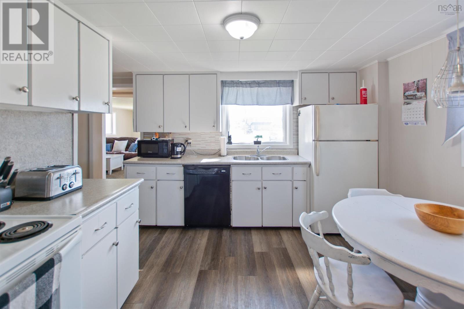 8732 Highway 1 Property Photo 7