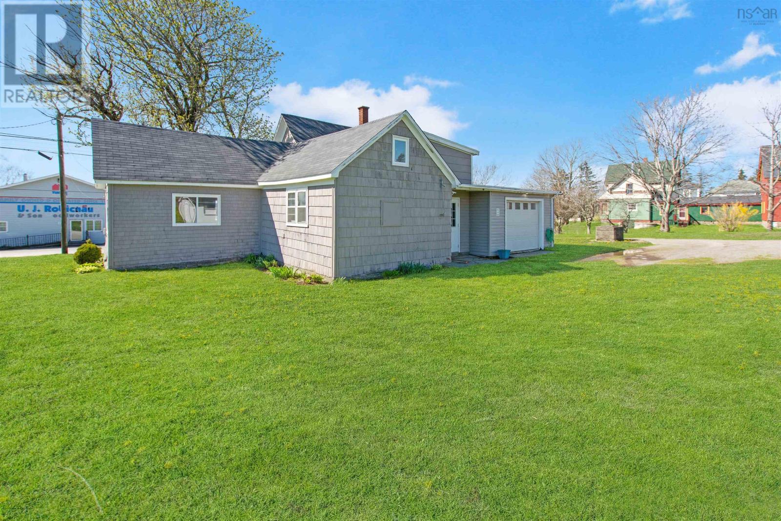 8732 Highway 1 Property Photo 33