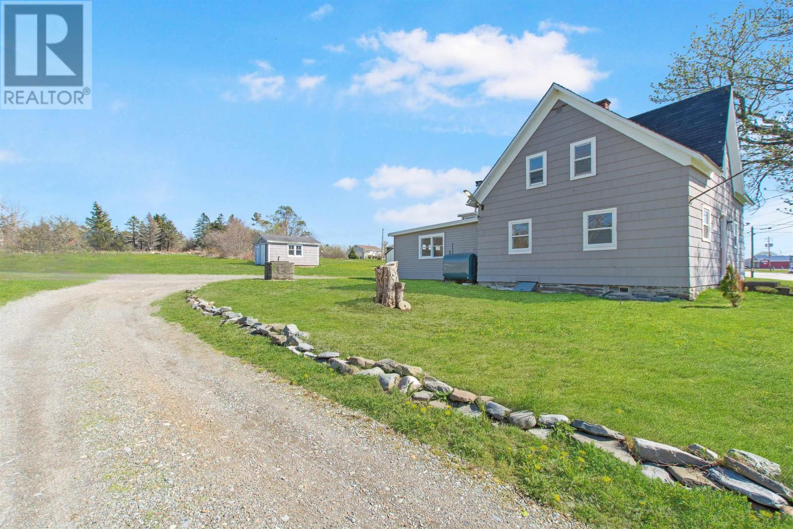 8732 Highway 1 Property Photo 37