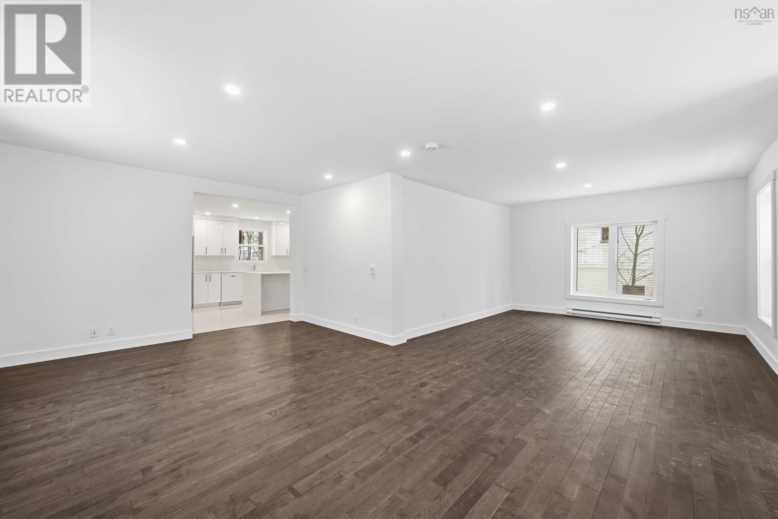 221 Maclean Street Property Photo 6