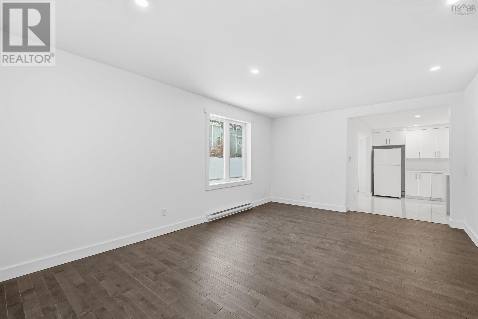 221 Maclean Street Property Photo 10