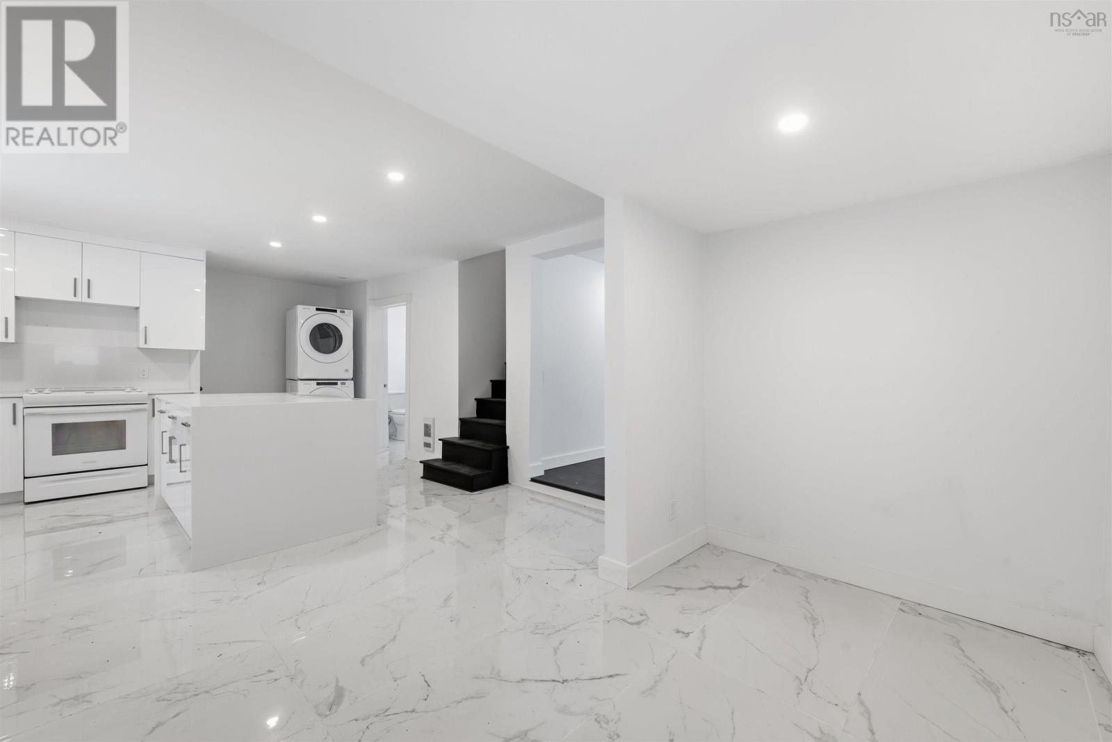 221 Maclean Street Property Photo 13