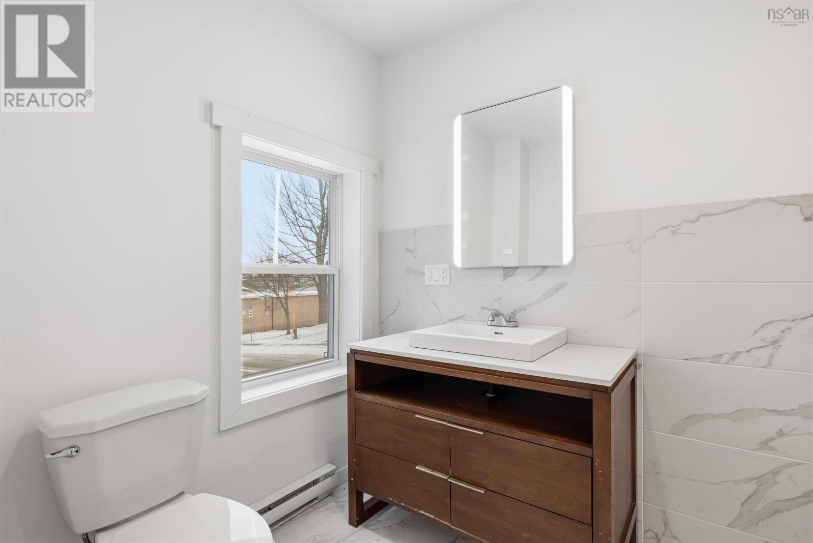 221 Maclean Street Property Photo 20