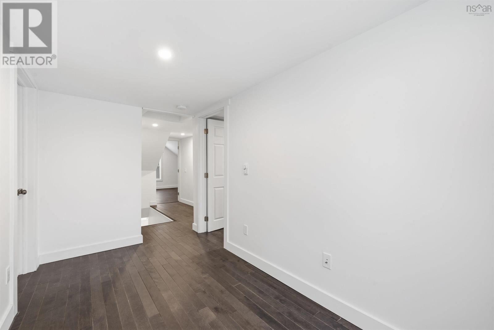 221 Maclean Street Property Photo 25