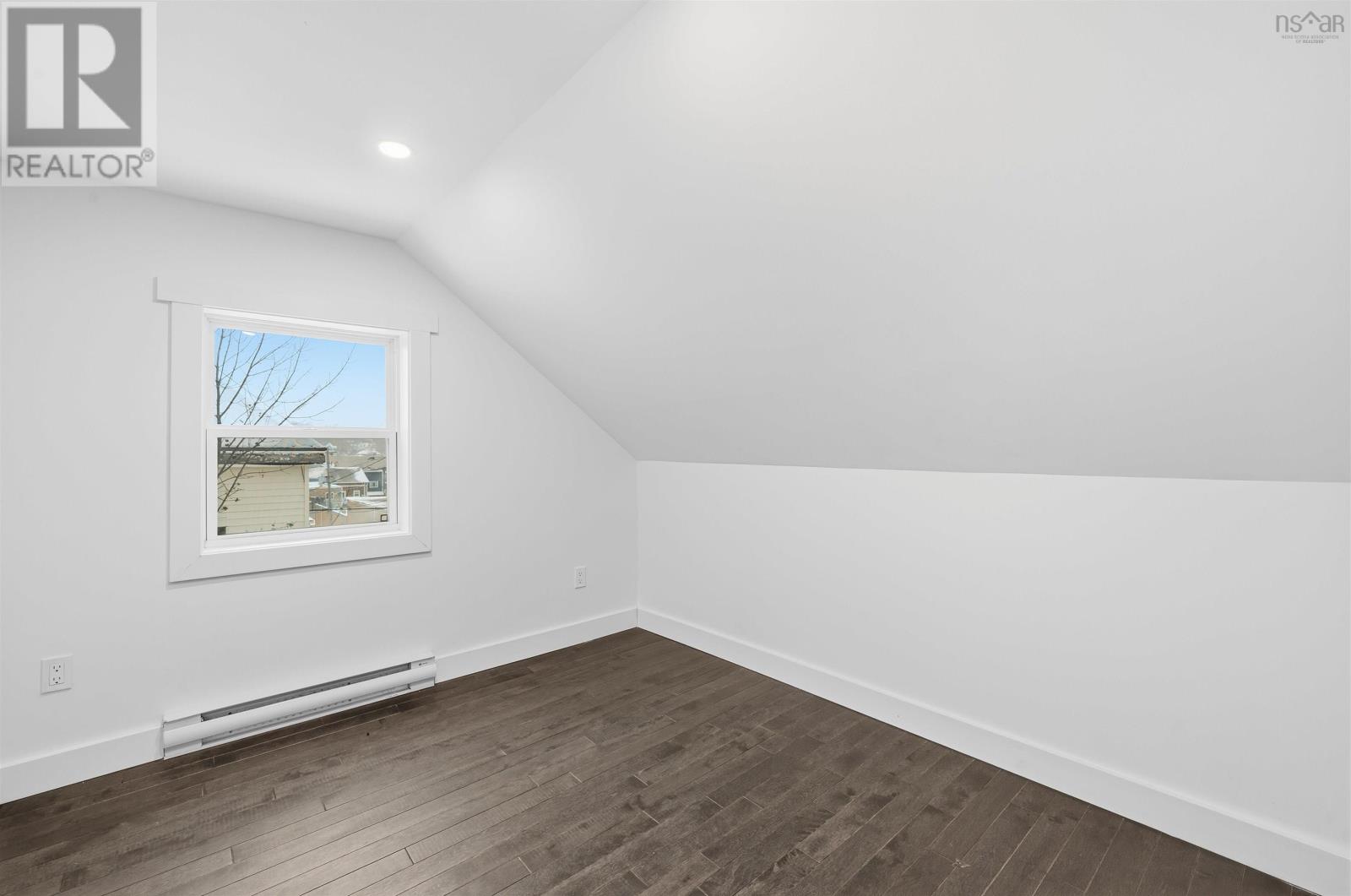 221 Maclean Street Property Photo 26