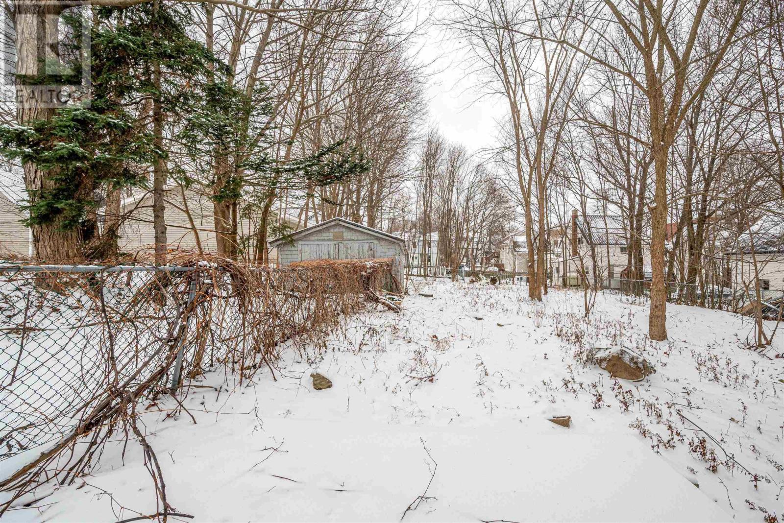 221 Maclean Street Property Photo 39