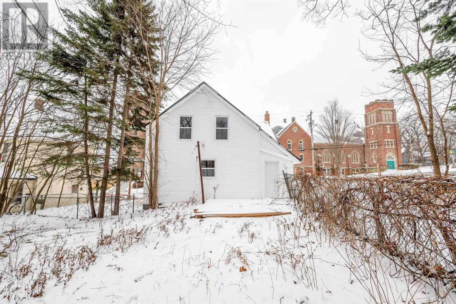 221 Maclean Street Property Photo 42