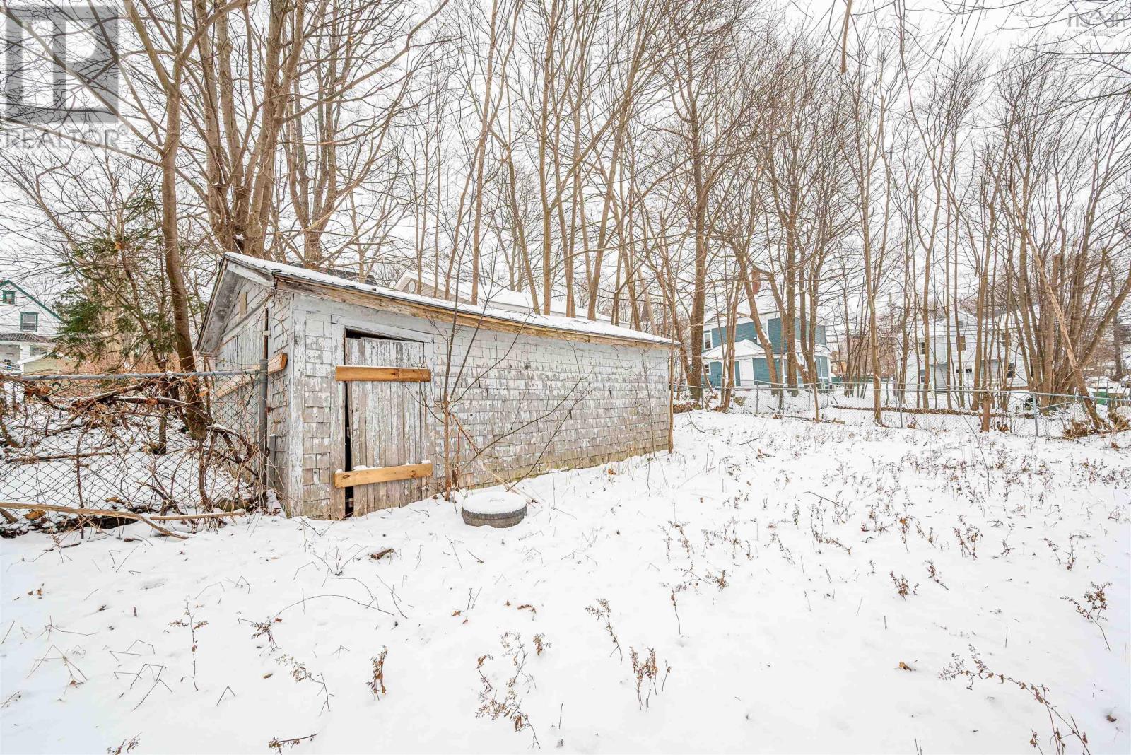 221 Maclean Street Property Photo 44