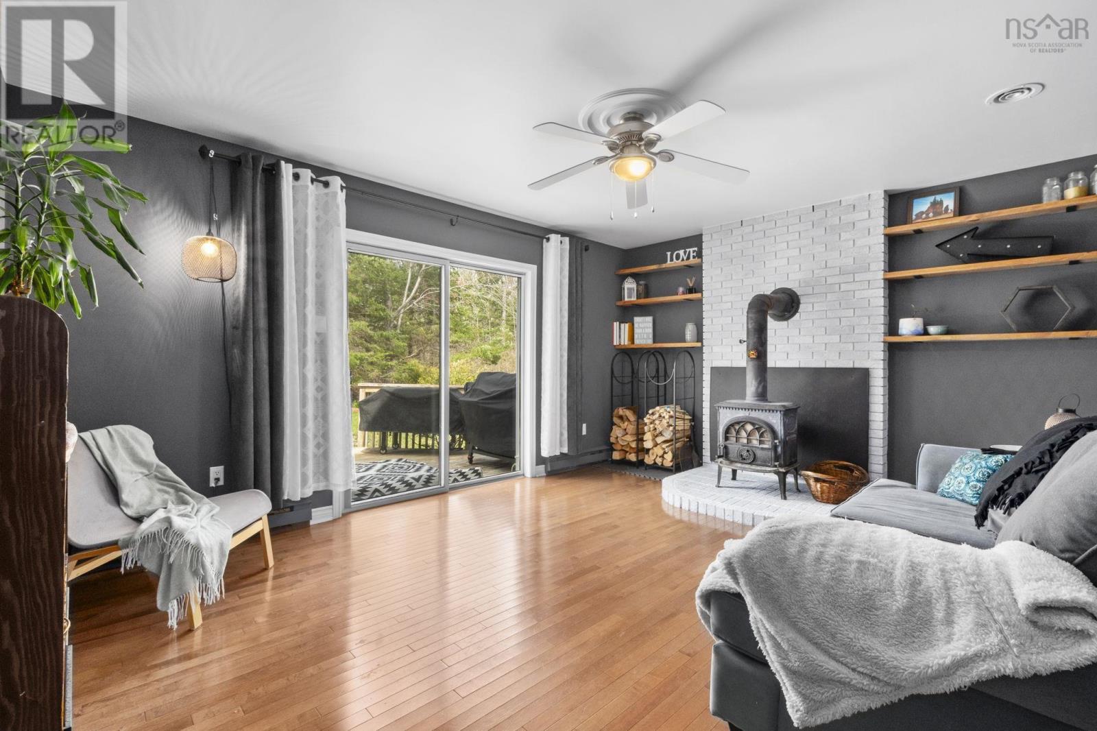 2 Woods Court Property Photo 26