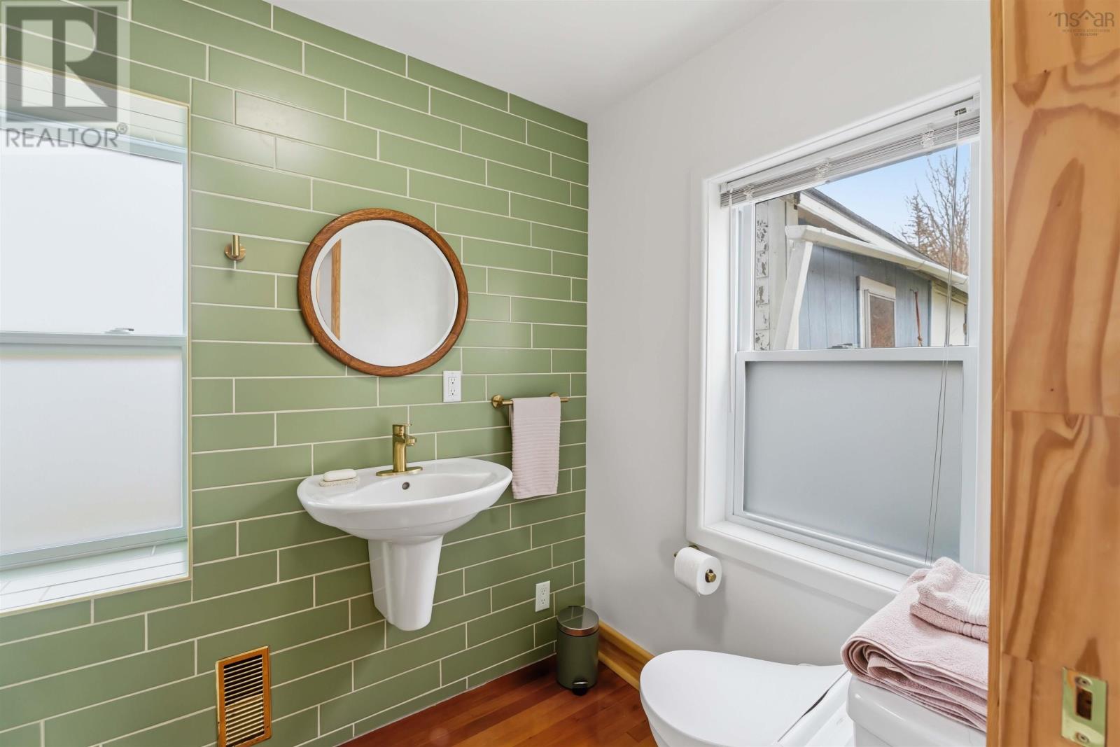 521 Granville Road Property Photo 18