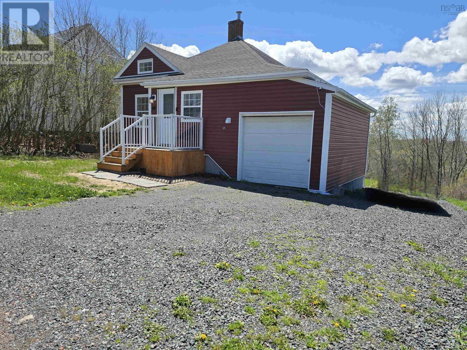 66 Oak Street Property Photo 2