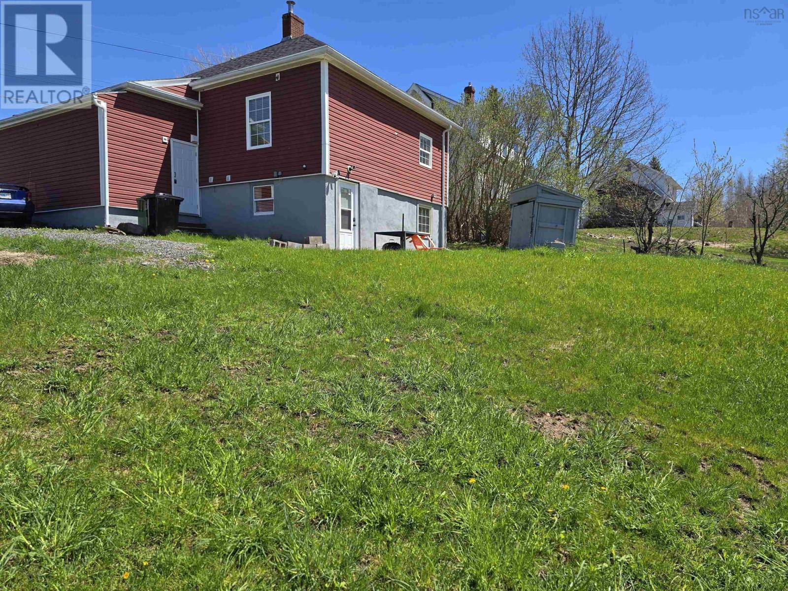 66 Oak Street Property Photo 4