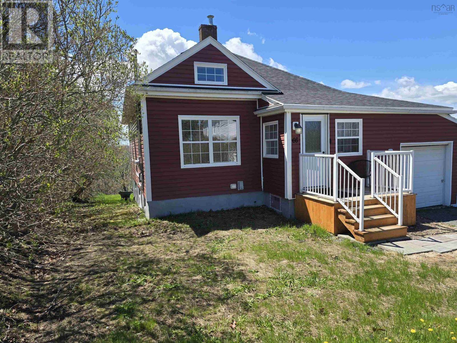 66 Oak Street Property Photo 5