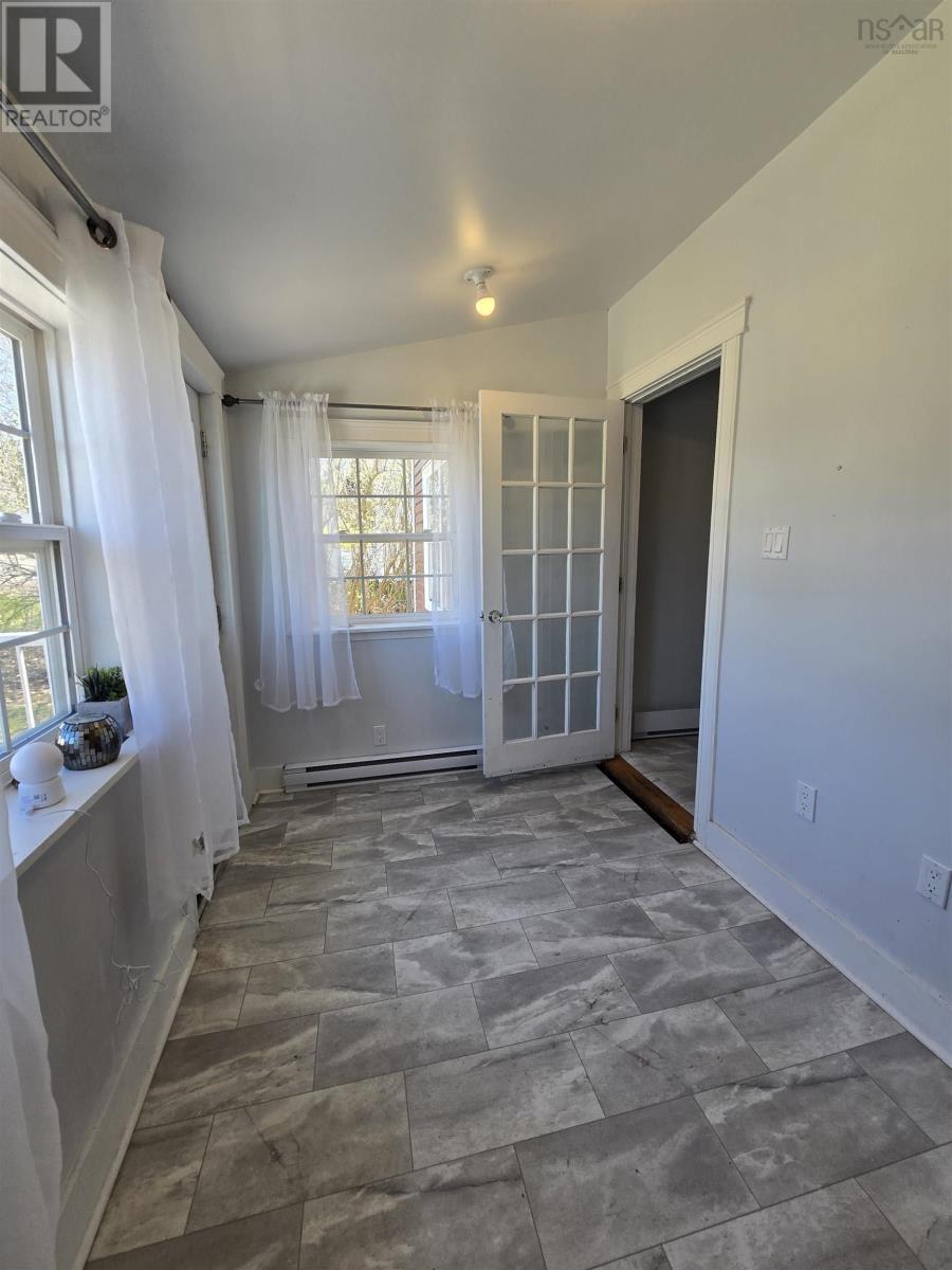 66 Oak Street Property Photo 6