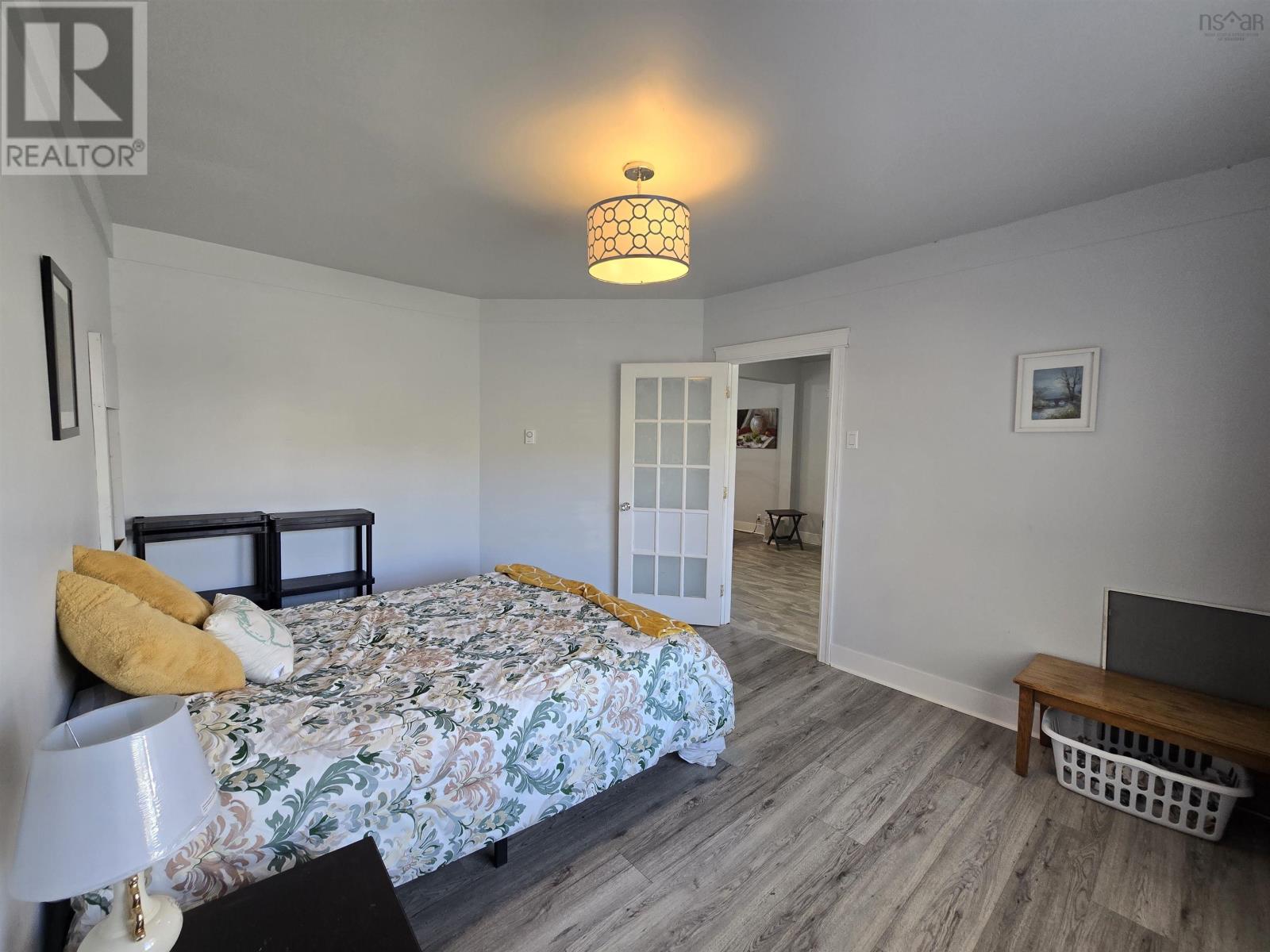 66 Oak Street Property Photo 10