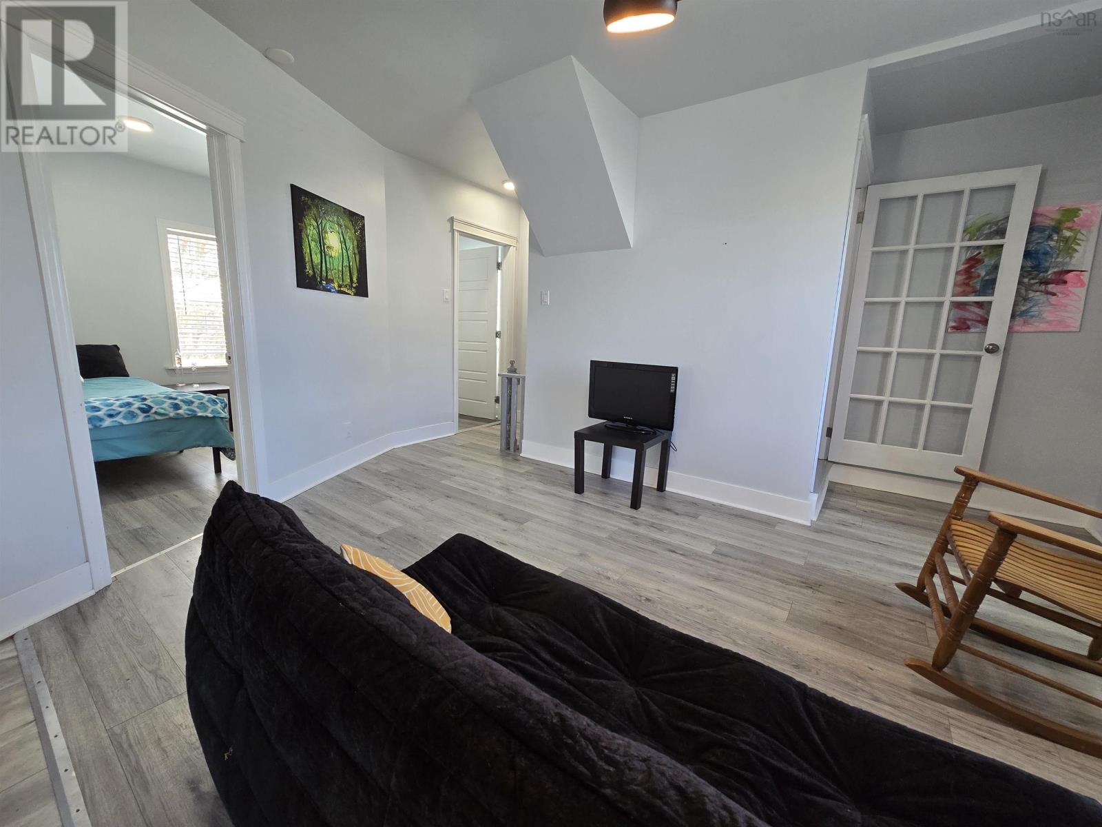 66 Oak Street Property Photo 14