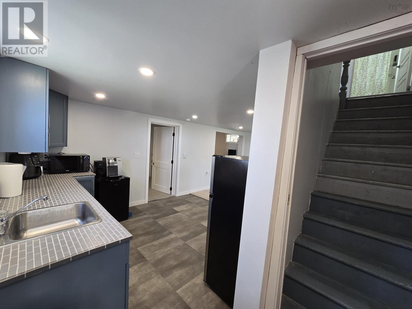 66 Oak Street Property Photo 29