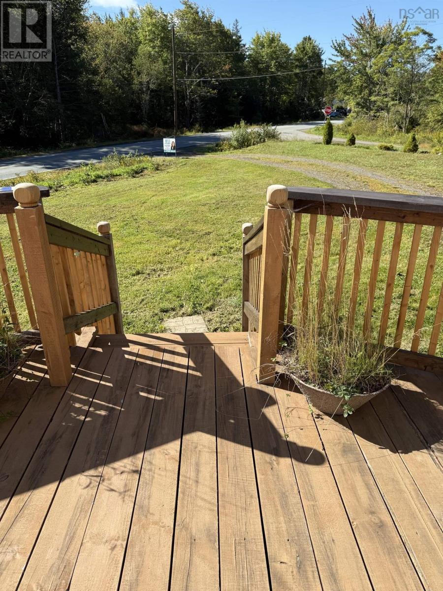 1125 Conquerall Road Property Photo 3