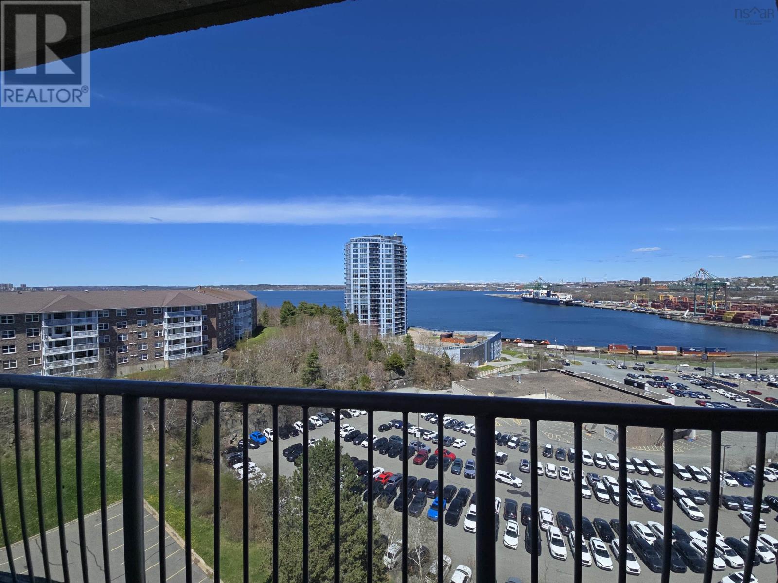 1014 45 Vimy Avenue Property Photo 9
