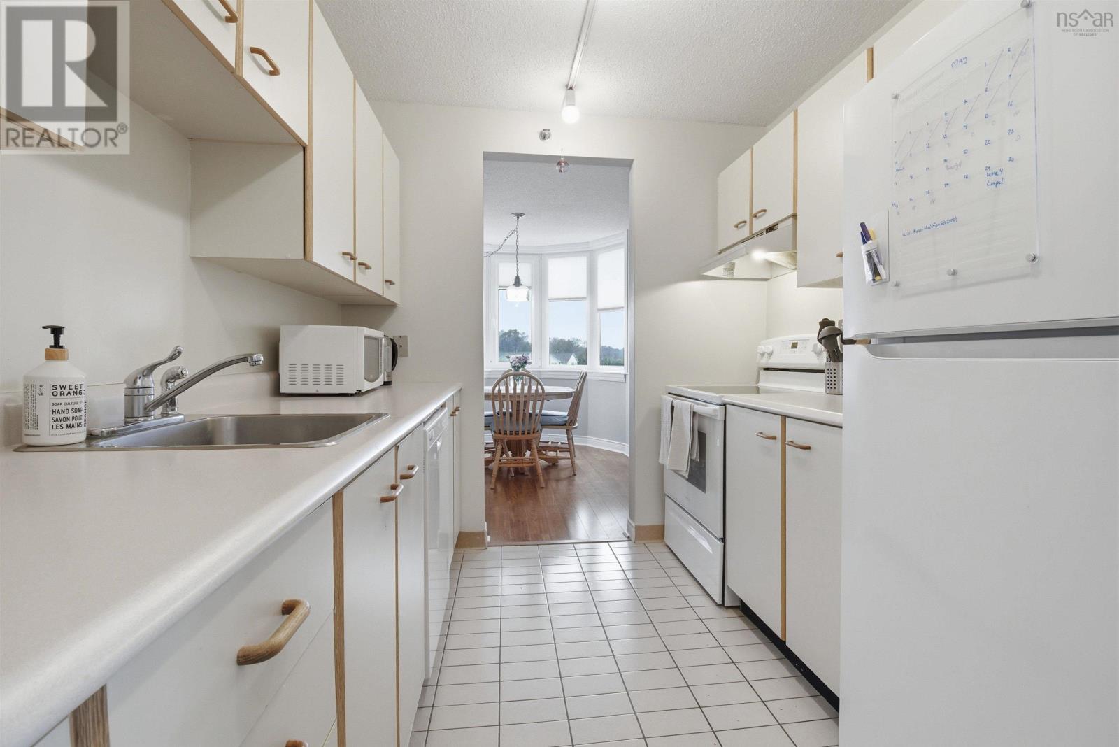1014 45 Vimy Avenue Property Photo 14