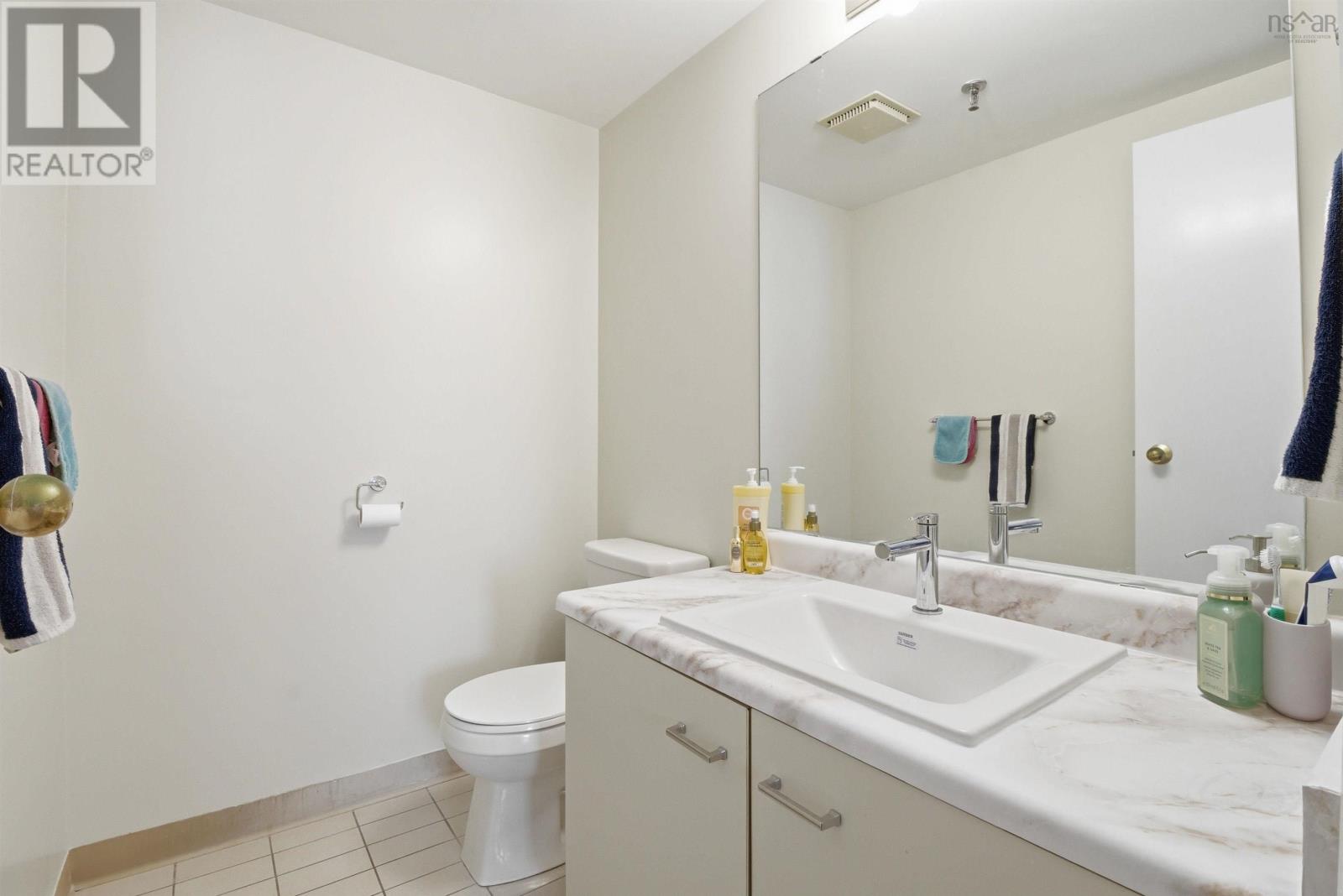 1014 45 Vimy Avenue Property Photo 23