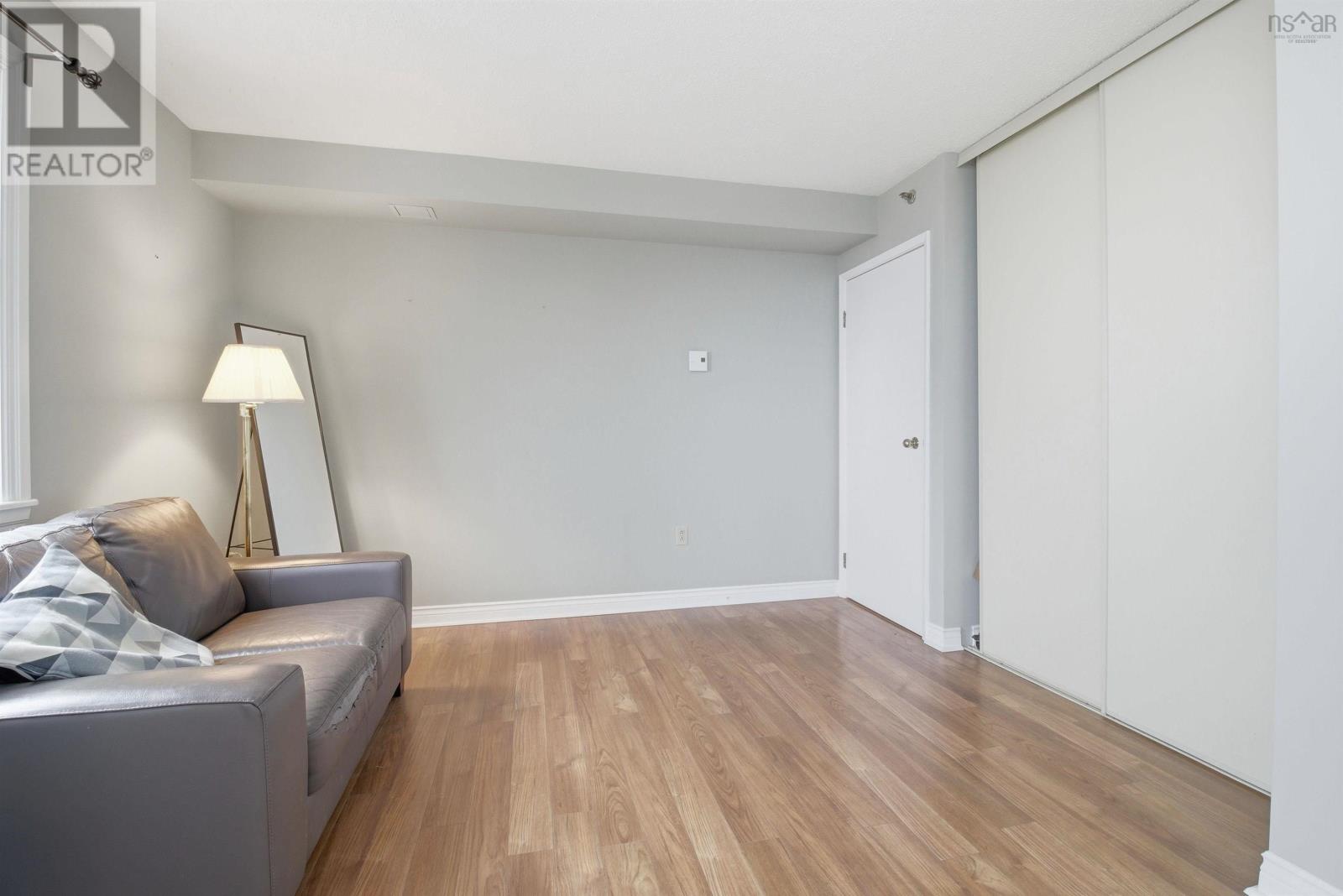 1014 45 Vimy Avenue Property Photo 28