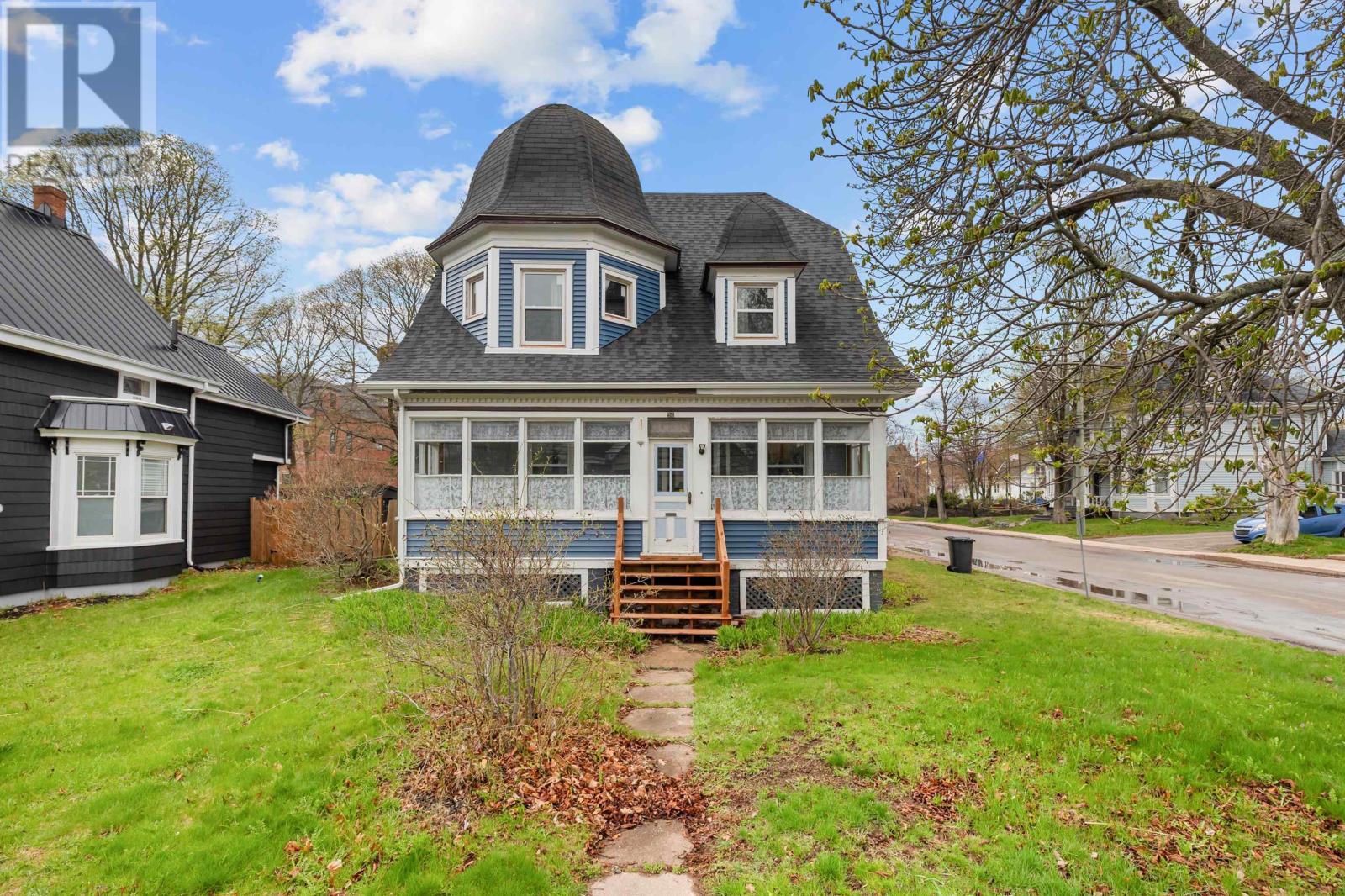 56 Spring Street Property Photo 2
