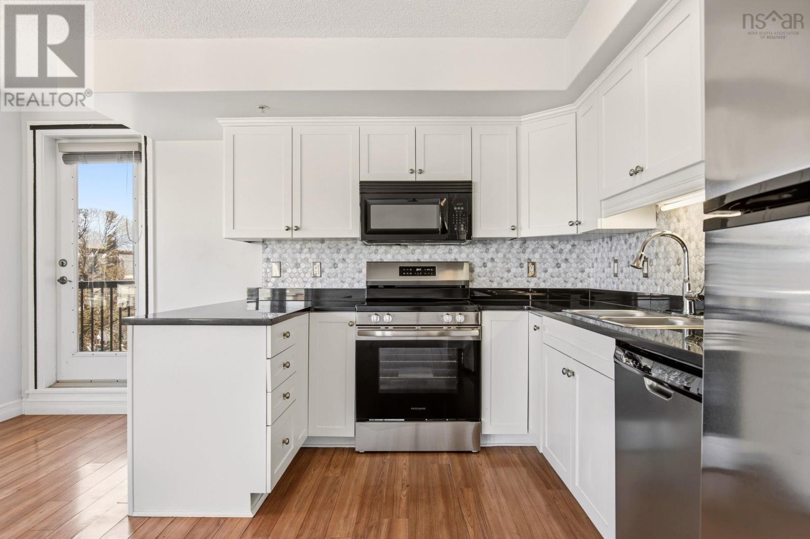 601 5505 Falkland Street Property Photo 10