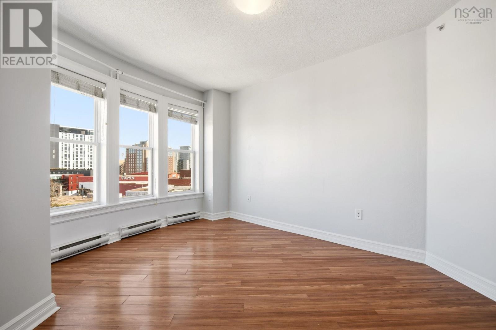 601 5505 Falkland Street Property Photo 21