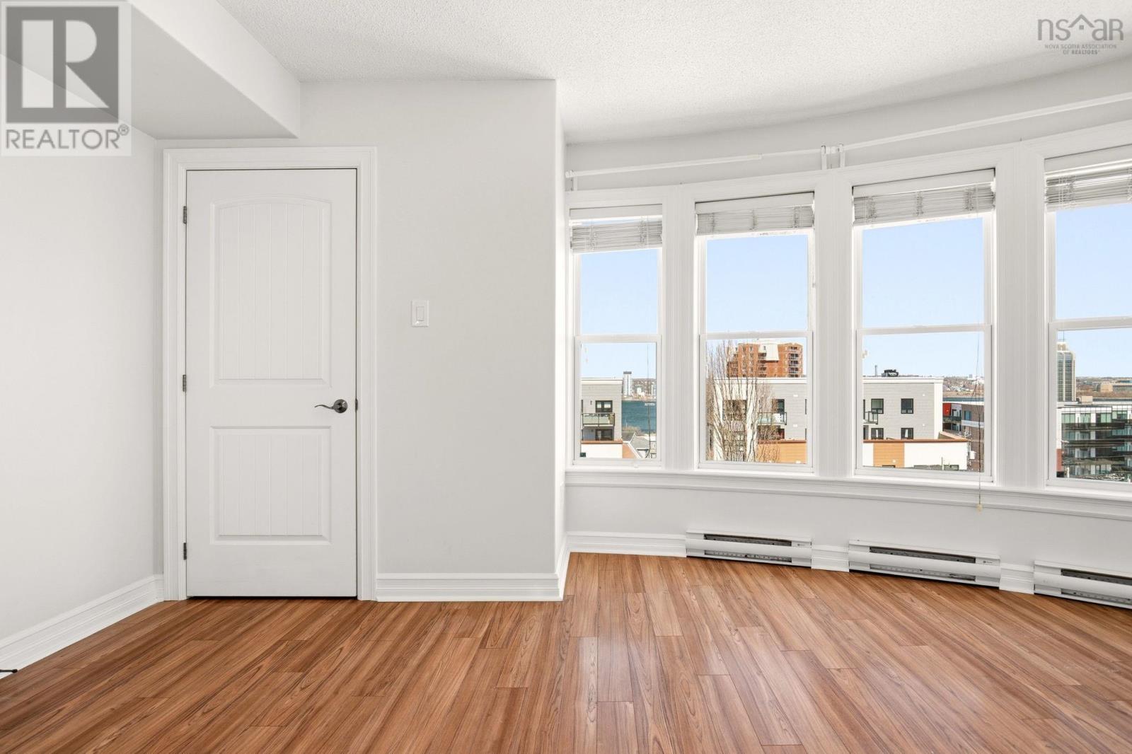 601 5505 Falkland Street Property Photo 23