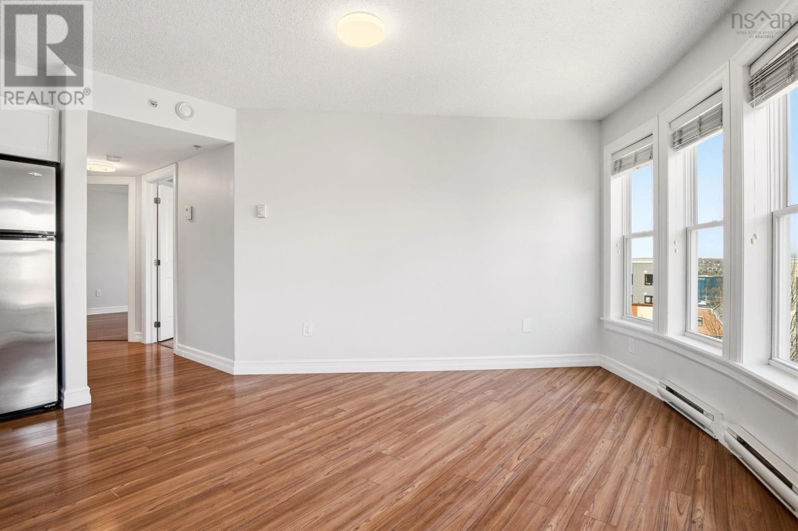 601 5505 Falkland Street Property Photo 31