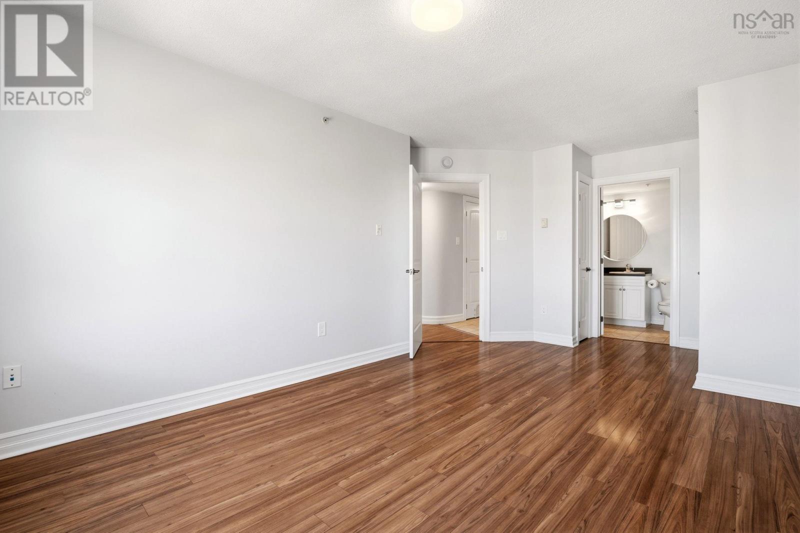 601 5505 Falkland Street Property Photo 35
