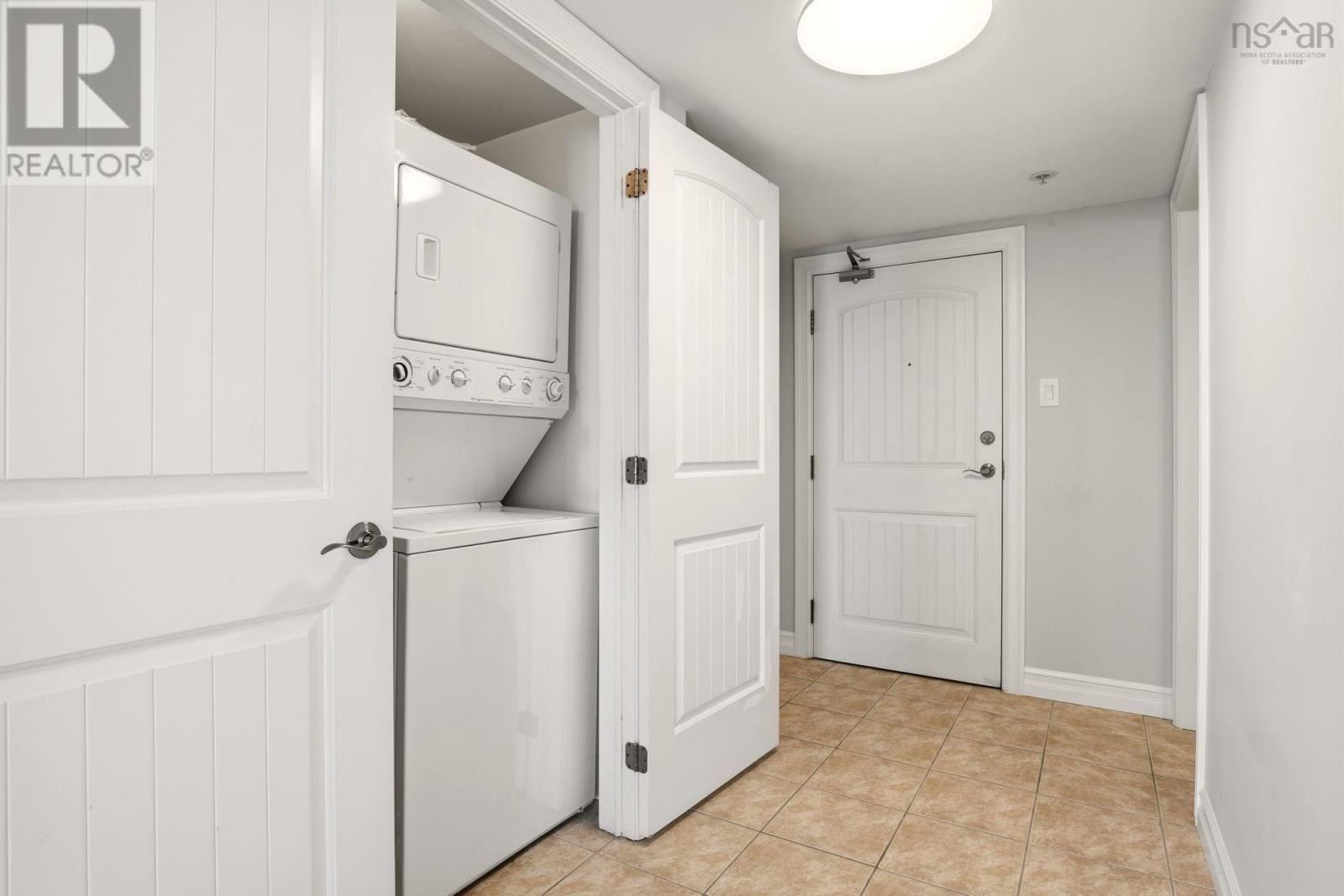 601 5505 Falkland Street Property Photo 36